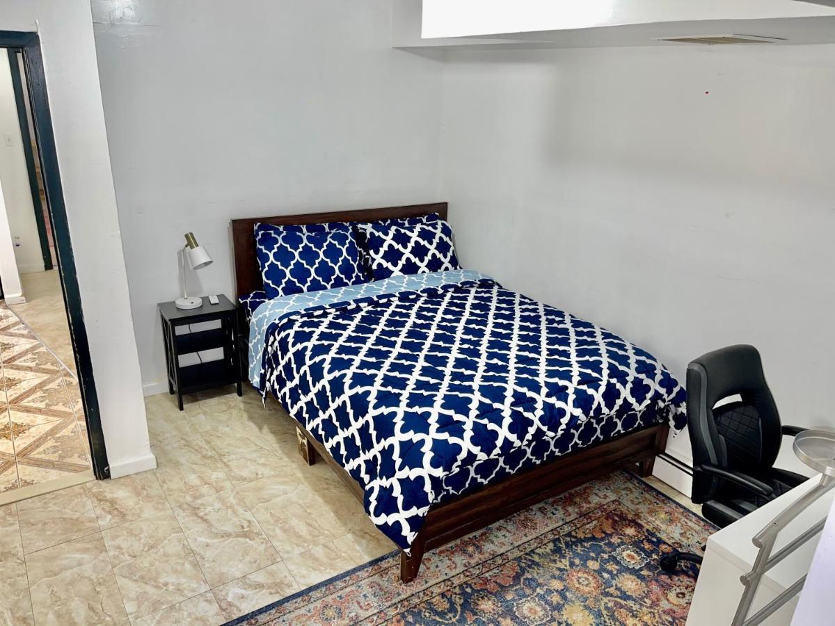 Apartamento 2 Bedrooms Lr Kit Bath And Backyard 2 Stops To Manhattan *